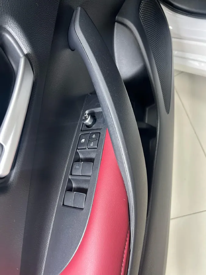 2021 Toyota Corolla 1.5L 121HP L3 CVT,autocango,china used car exporter,china ev exporter,chinese used car exporter,chinese used ev exporter