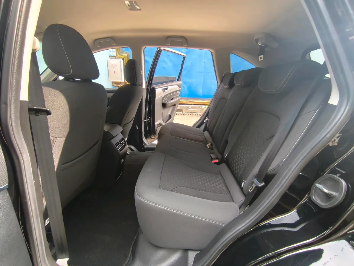 2021 Haval M6 1.5T 150HP L4 6MT,autocango,china used car exporter,china ev exporter,chinese used car exporter,chinese used ev exporter