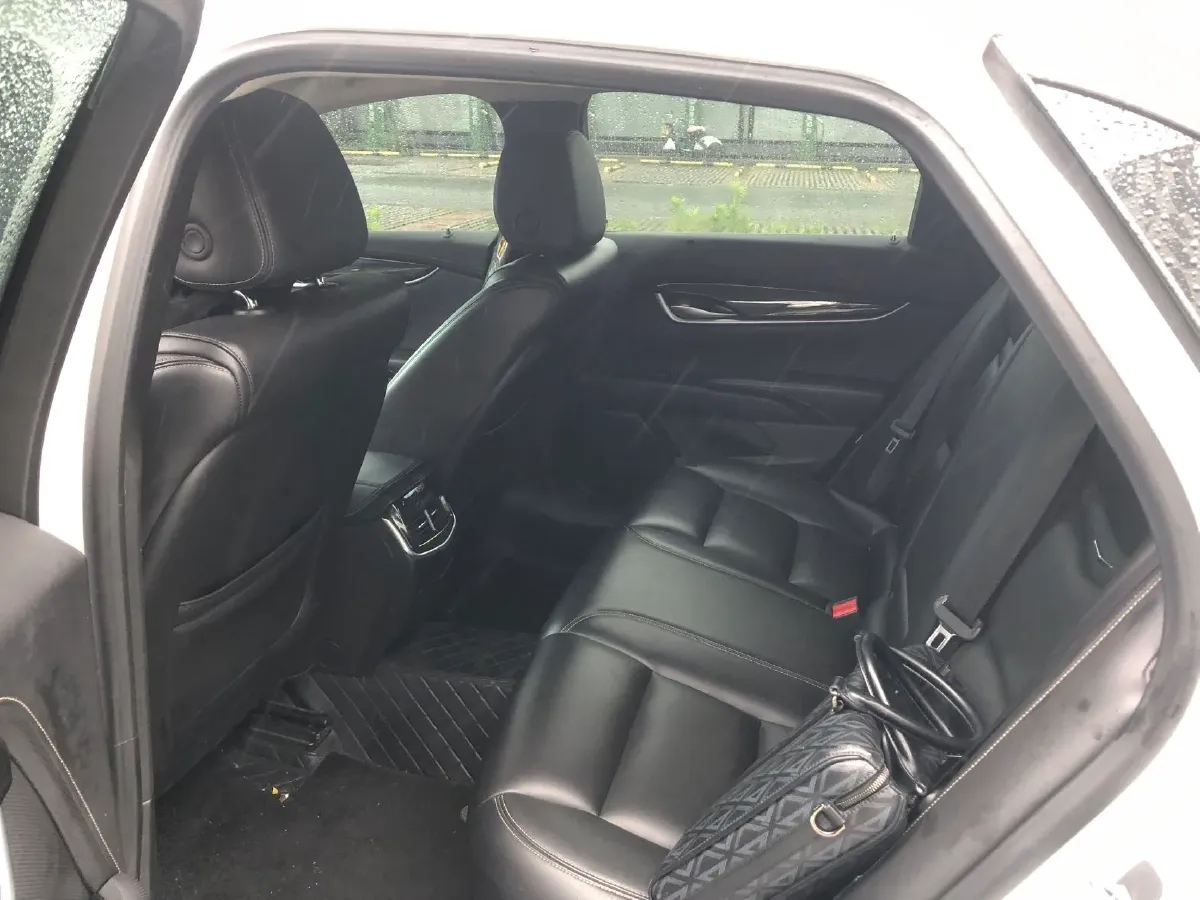 2018 Cadillac XTS 2.0T 269HP L4 6AT,autocango,china used car exporter,china ev exporter,chinese used car exporter,chinese used ev exporter