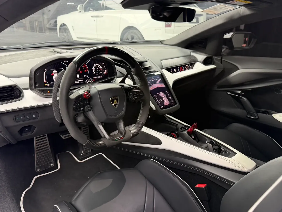 2023 Lamborghini Revuelto 6.5L 826HP V12 8DCT PHEV 3.8KWH,autocango,china used car exporter,china ev exporter,chinese used car exporter,chinese used ev exporter
