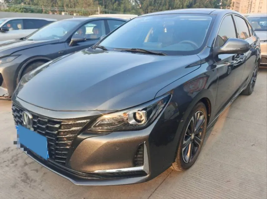 2022 ChangAn Raeton CC 1.5T 188HP L4 7DCT,autocango,china used car exporter,china ev exporter,chinese used car exporter,chinese used ev exporter