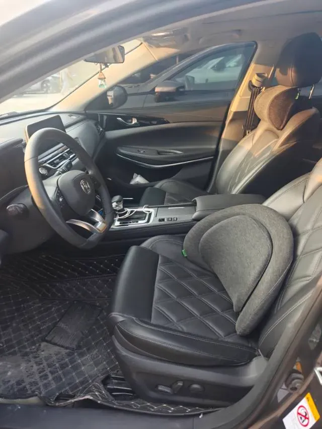 2022 ChangAn Raeton CC 1.5T 188HP L4 7DCT,autocango,china used car exporter,china ev exporter,chinese used car exporter,chinese used ev exporter