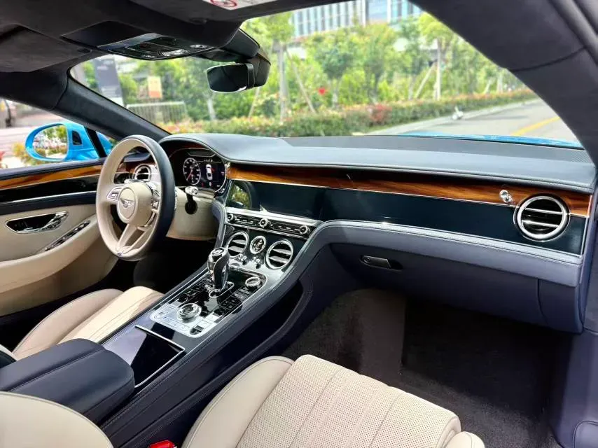 2022 Bentley Continental 4.0T 549HP V8 8DCT,autocango,china used car exporter,china ev exporter,chinese used car exporter,chinese used ev exporter