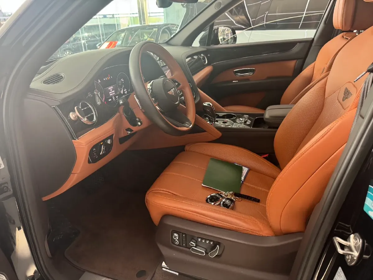 2021 Bentley Bentayga 3.0T 340HP V6 8AT PHEV 17.3KWH,autocango,china used car exporter,china ev exporter,chinese used car exporter,chinese used ev exporter
