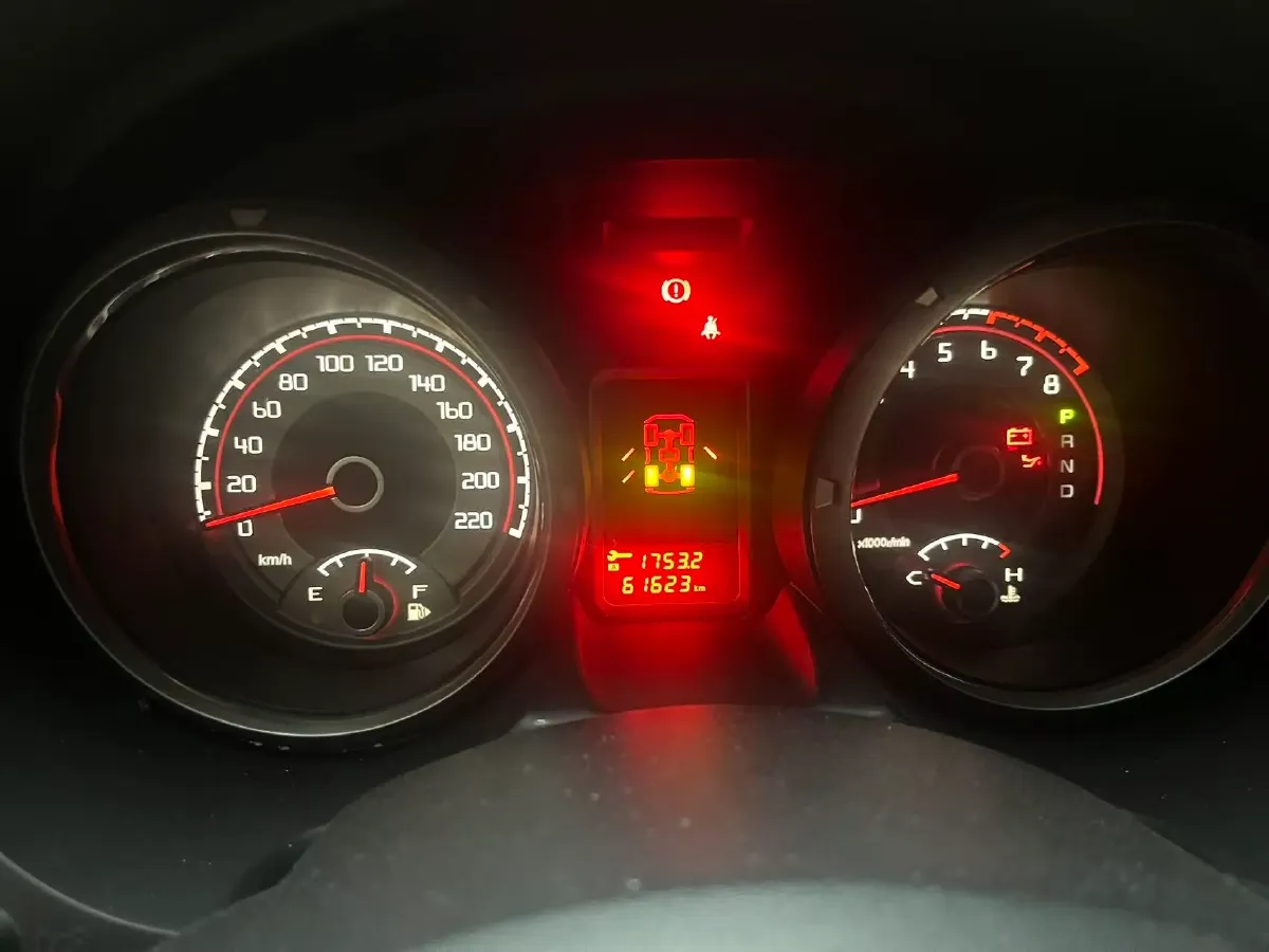 2016 Mitsubishi Pajero 3.0L 174HP V6 5AT,autocango,china used car exporter,china ev exporter,chinese used car exporter,chinese used ev exporter