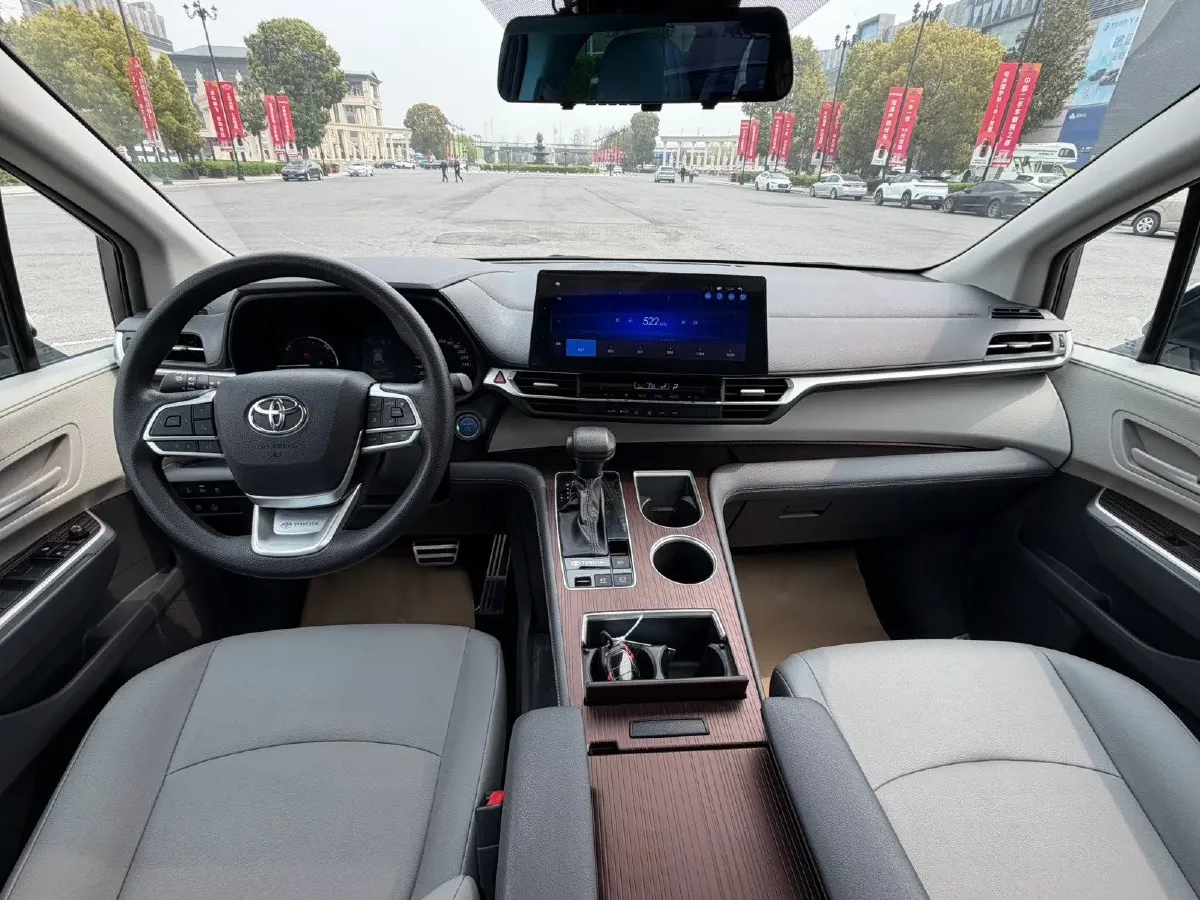 2023 Toyota Granvia 2.5L 189HP L4 E-CVT Hybrid,autocango,china used car exporter,china ev exporter,chinese used car exporter,chinese used ev exporter