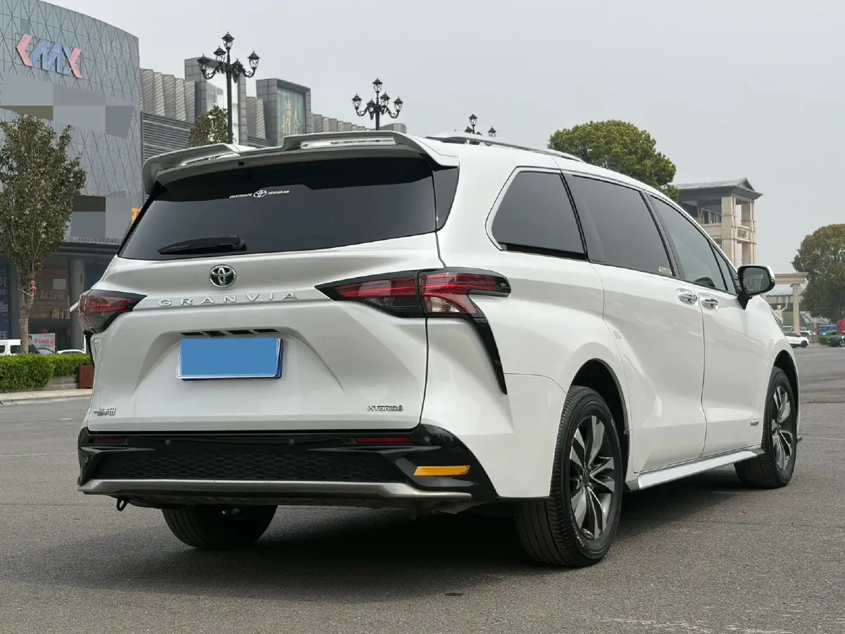 2023 Toyota Granvia 2.5L 189HP L4 E-CVT Hybrid,autocango,china used car exporter,china ev exporter,chinese used car exporter,chinese used ev exporter