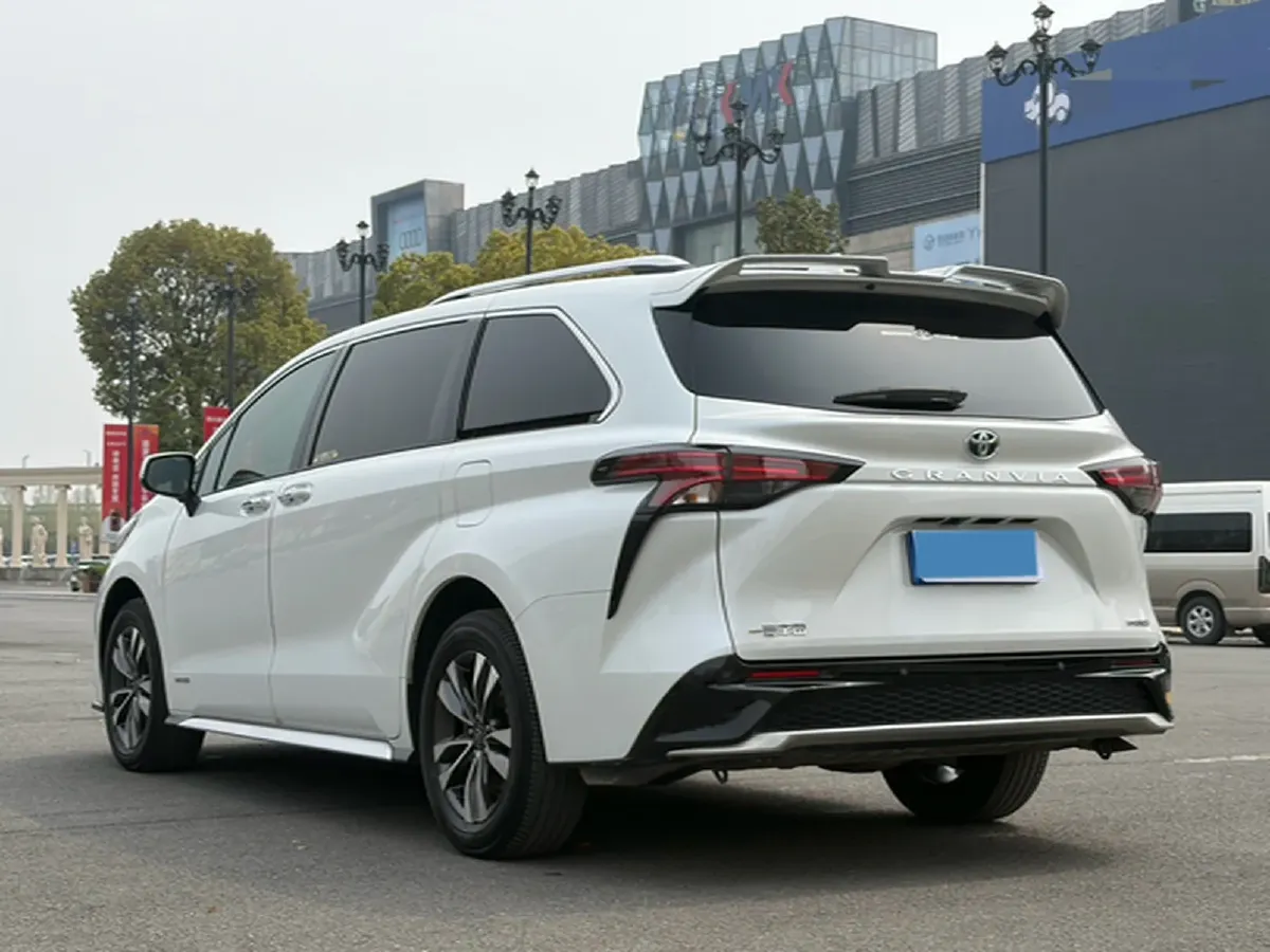 2023 Toyota Granvia 2.5L 189HP L4 E-CVT Hybrid,autocango,china used car exporter,china ev exporter,chinese used car exporter,chinese used ev exporter