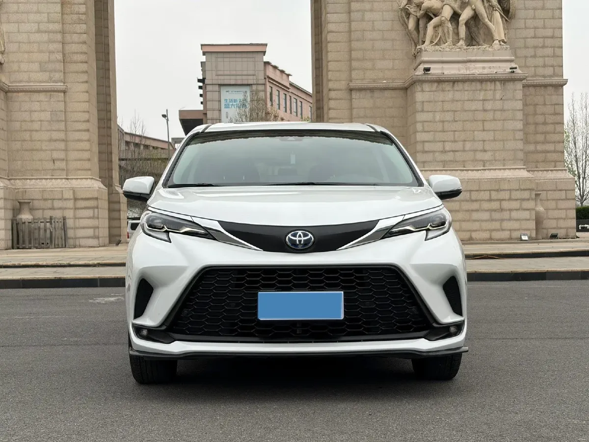 2024 Toyota Granvia 2.5L 189HP L4 E-CVT Hybrid,autocango,china used car exporter,china ev exporter,chinese used car exporter,chinese used ev exporter