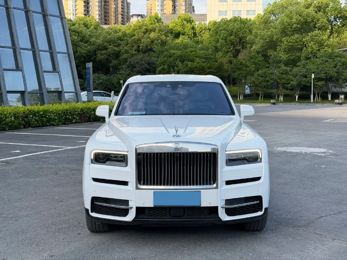 2018 Rolls-Royce Cullinan 6.7T 571HP V12 8AT,autocango,china used car exporter,china ev exporter,chinese used car exporter,chinese used ev exporter