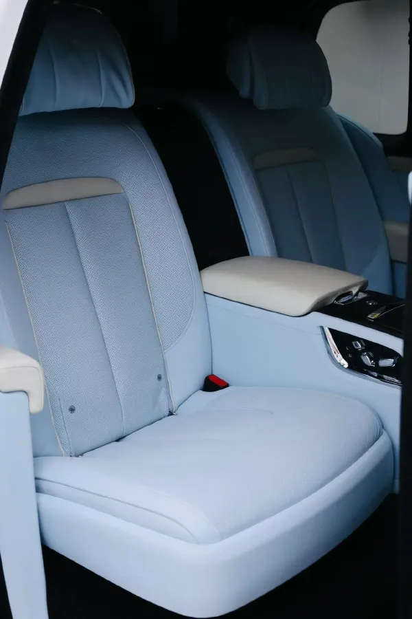 2018 Rolls-Royce Cullinan 6.7T 571HP V12 8AT,autocango,china used car exporter,china ev exporter,chinese used car exporter,chinese used ev exporter