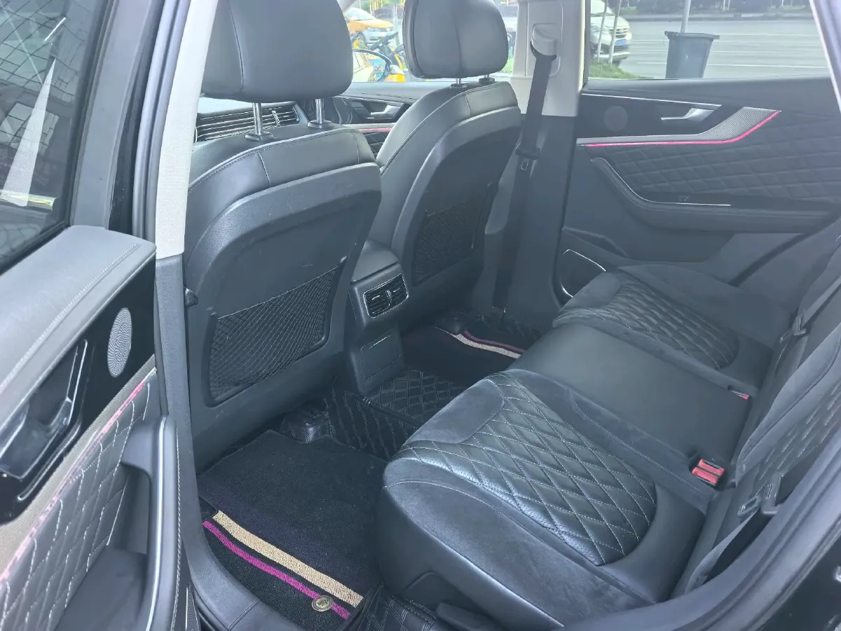 2019 HongQi HS5 2.0T 224HP L4 6AT,autocango,china used car exporter,china ev exporter,chinese used car exporter,chinese used ev exporter