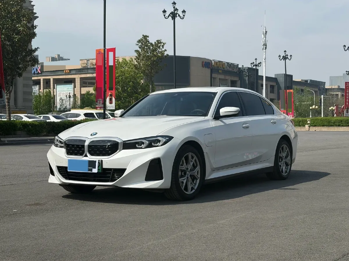2024 BMW i3 BEV 70KWH,autocango,china used car exporter,china ev exporter,chinese used car exporter,chinese used ev exporter