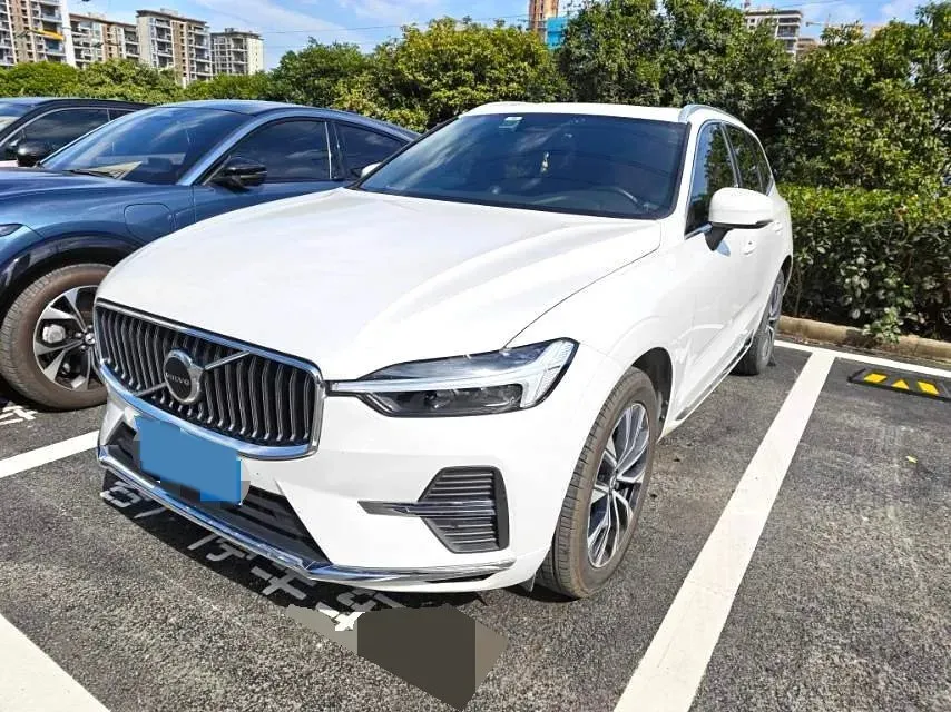 2023 Volvo XC60 2.0T 250HP L4 8AT,autocango,china used car exporter,china ev exporter,chinese used car exporter,chinese used ev exporter