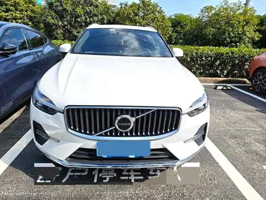 2023 Volvo XC60 2.0T 250HP L4 8AT,autocango,china used car exporter,china ev exporter,chinese used car exporter,chinese used ev exporter