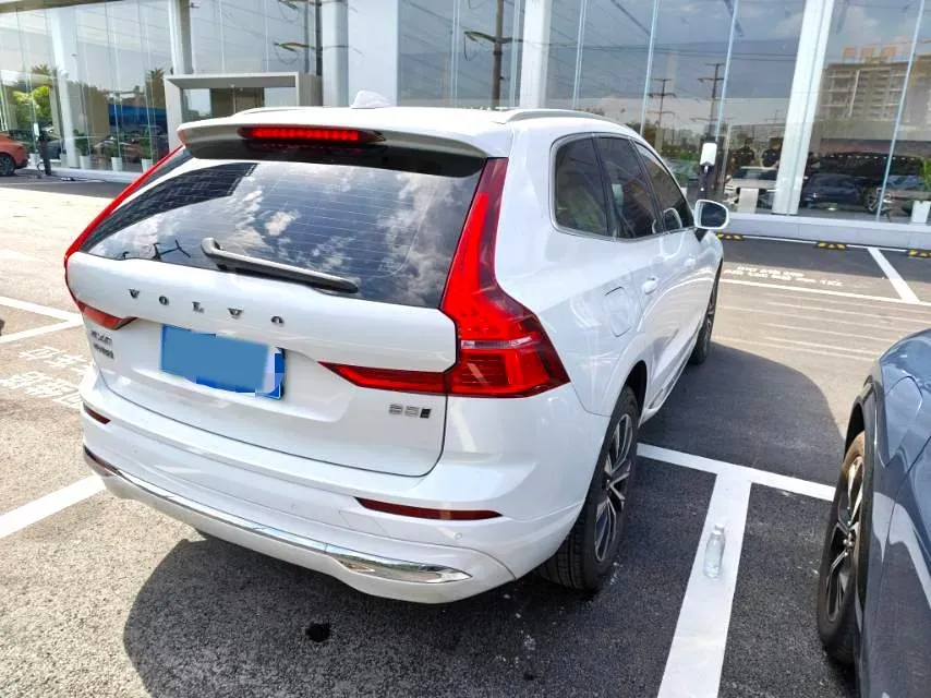 2023 Volvo XC60 2.0T 250HP L4 8AT,autocango,china used car exporter,china ev exporter,chinese used car exporter,chinese used ev exporter