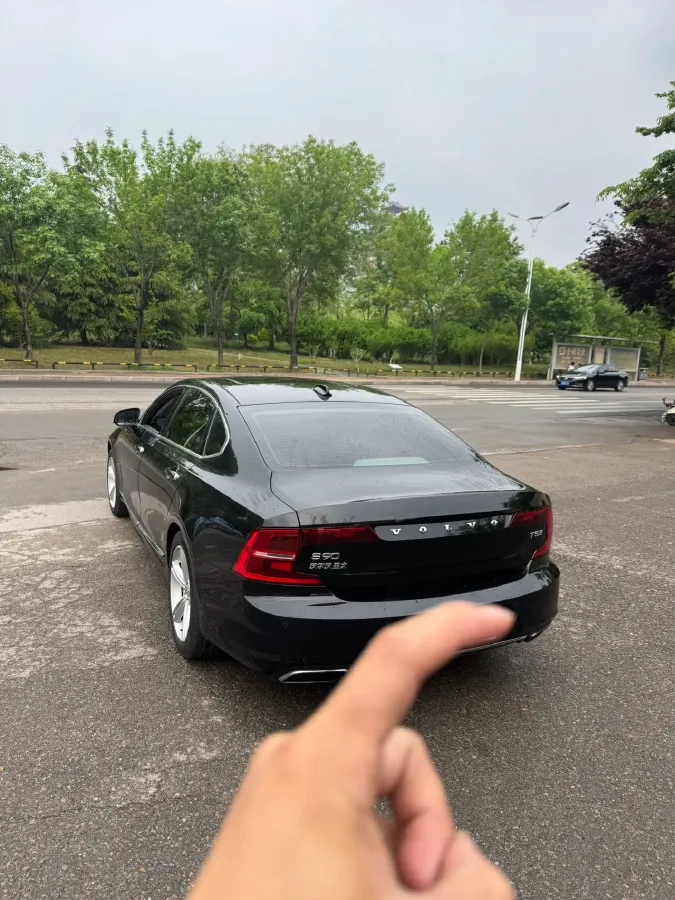 2020 Volvo S90 2.0T 254HP L4 8AT,autocango,china used car exporter,china ev exporter,chinese used car exporter,chinese used ev exporter