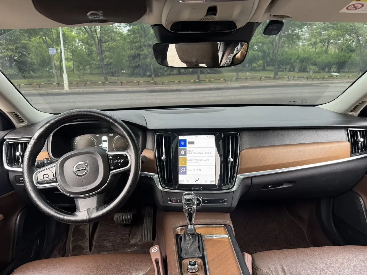 2020 Volvo S90 2.0T 254HP L4 8AT,autocango,china used car exporter,china ev exporter,chinese used car exporter,chinese used ev exporter