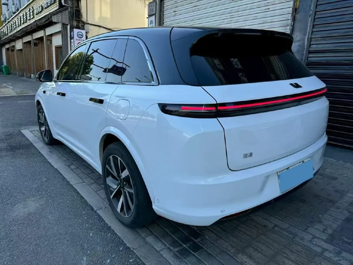 2023 Li L7 Range Extended 154HP REEV 40.9KWH,autocango,china used car exporter,china ev exporter,chinese used car exporter,chinese used ev exporter