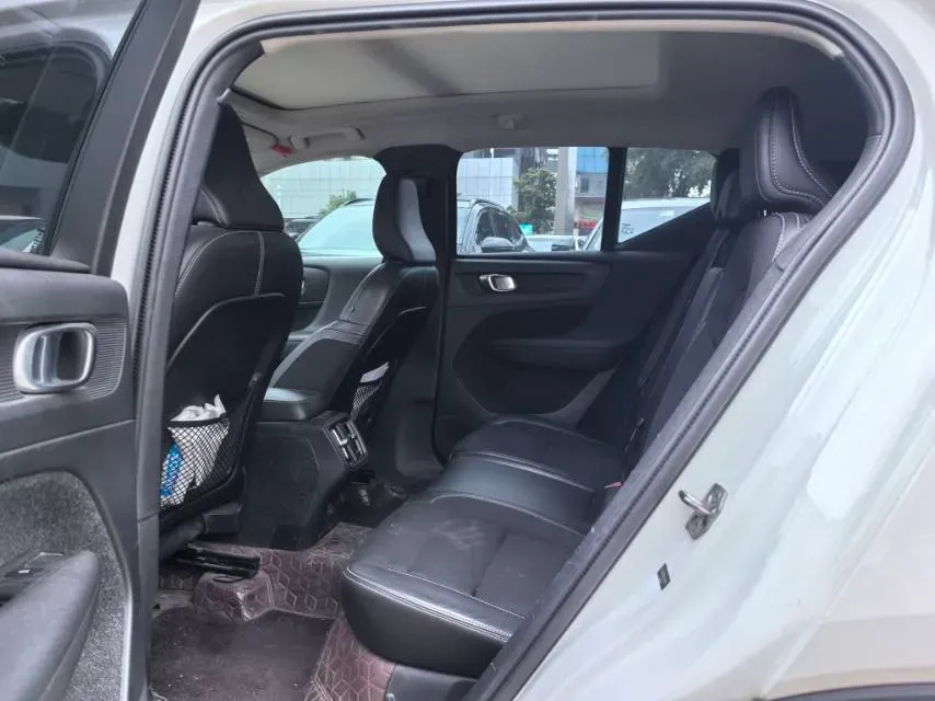 2020 Volvo XC40 1.5T 163HP L3 8AT,autocango,china used car exporter,china ev exporter,chinese used car exporter,chinese used ev exporter