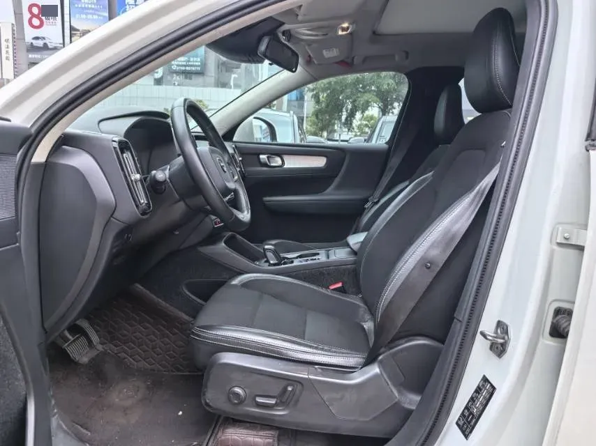 2020 Volvo XC40 1.5T 163HP L3 8AT,autocango,china used car exporter,china ev exporter,chinese used car exporter,chinese used ev exporter
