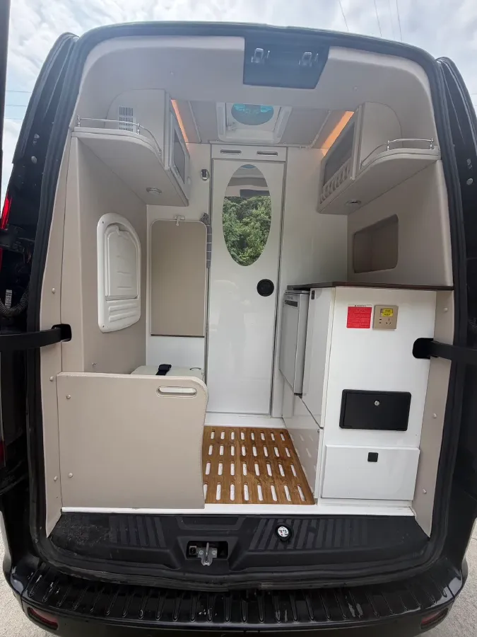 2024 Ford TransitT8 2.3T 174HP L4 8AT,autocango,china used car exporter,china ev exporter,chinese used car exporter,chinese used ev exporter