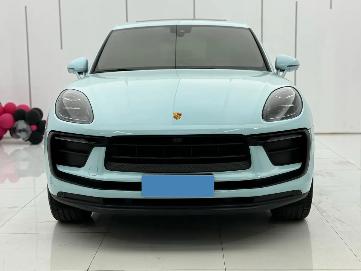 2022 Porsche Macan 2.0T 265HP L4 7DCT,autocango,china used car exporter,china ev exporter,chinese used car exporter,chinese used ev exporter