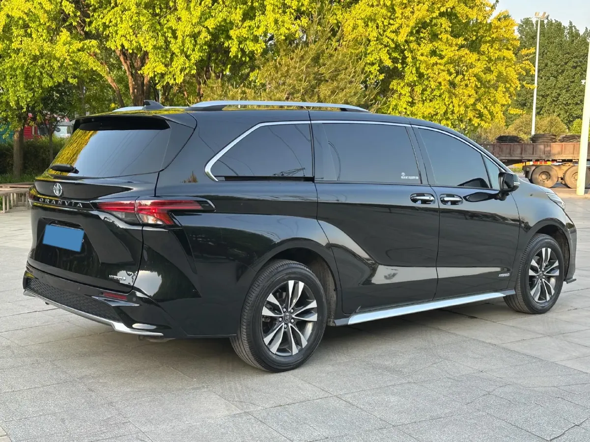 2024 Toyota Granvia 2.5L 189HP L4 E-CVT Hybrid,autocango,china used car exporter,china ev exporter,chinese used car exporter,chinese used ev exporter