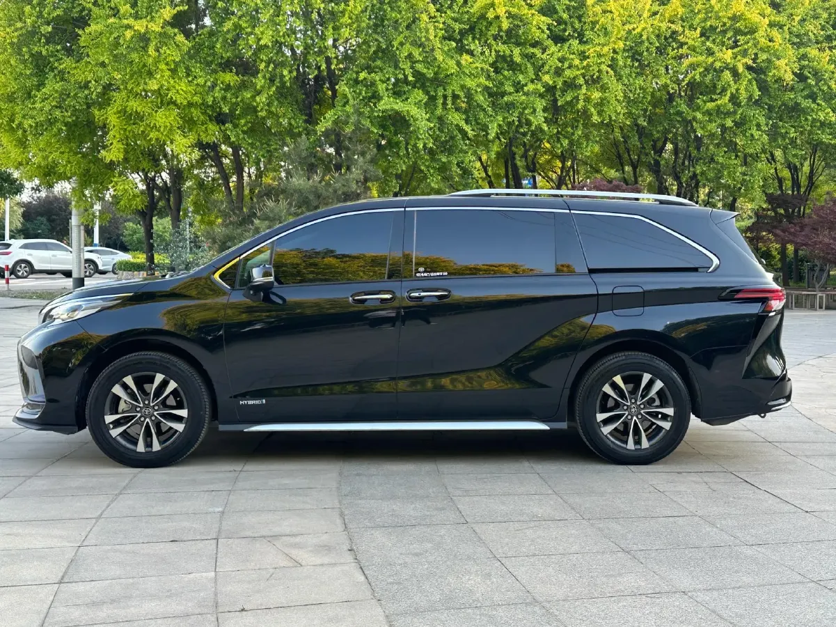2024 Toyota Granvia 2.5L 189HP L4 E-CVT Hybrid,autocango,china used car exporter,china ev exporter,chinese used car exporter,chinese used ev exporter