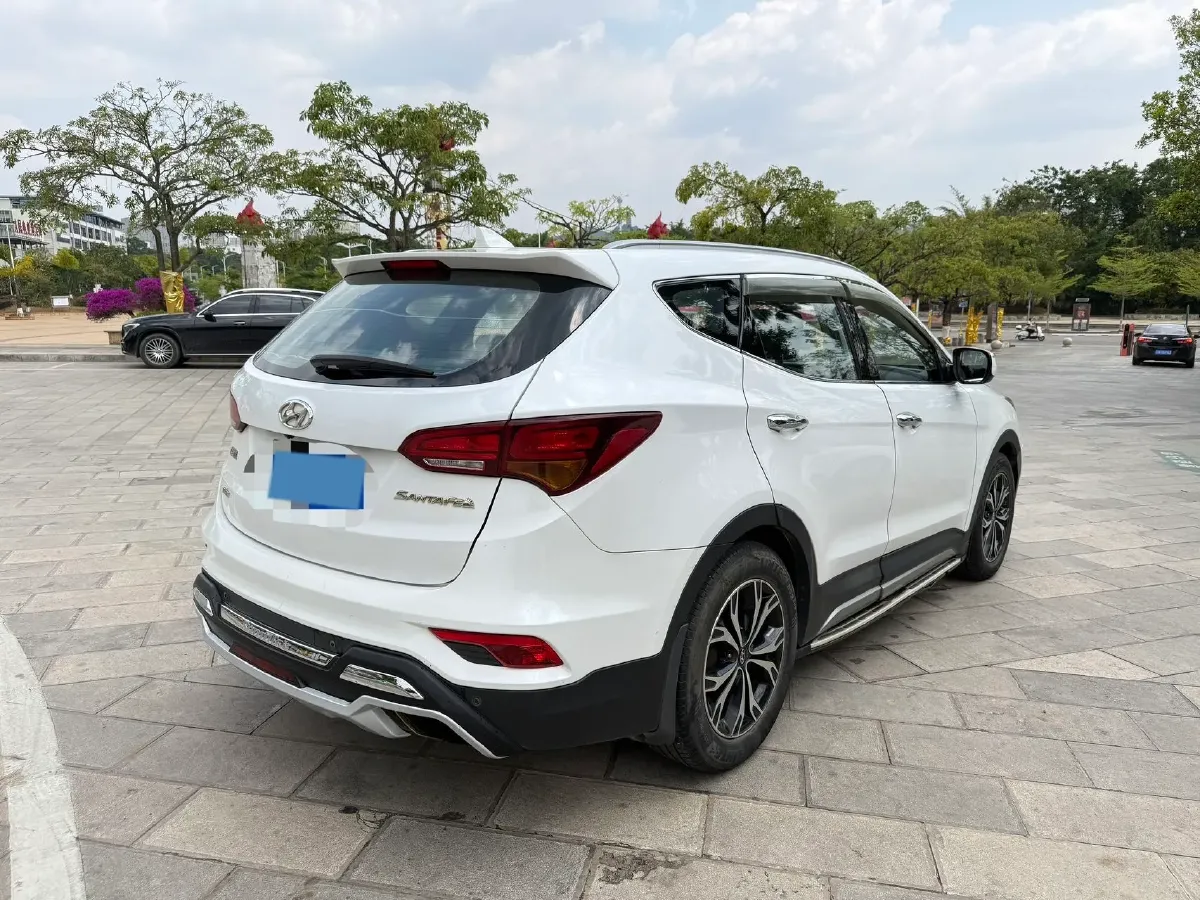 2017 Hyundai Santafe 2.0T 245HP L4 6AT,autocango,china used car exporter,china ev exporter,chinese used car exporter,chinese used ev exporter