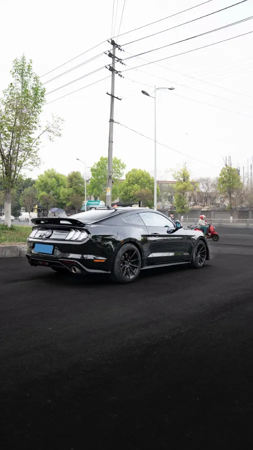 2021 Ford Mustang 2.3T 299HP L4 10AT,autocango,china used car exporter,china ev exporter,chinese used car exporter,chinese used ev exporter
