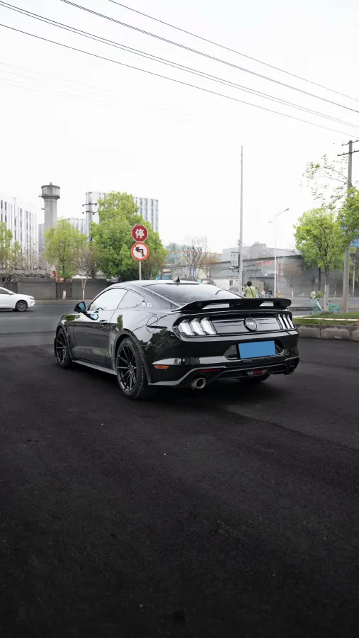2021 Ford Mustang 2.3T 299HP L4 10AT,autocango,china used car exporter,china ev exporter,chinese used car exporter,chinese used ev exporter