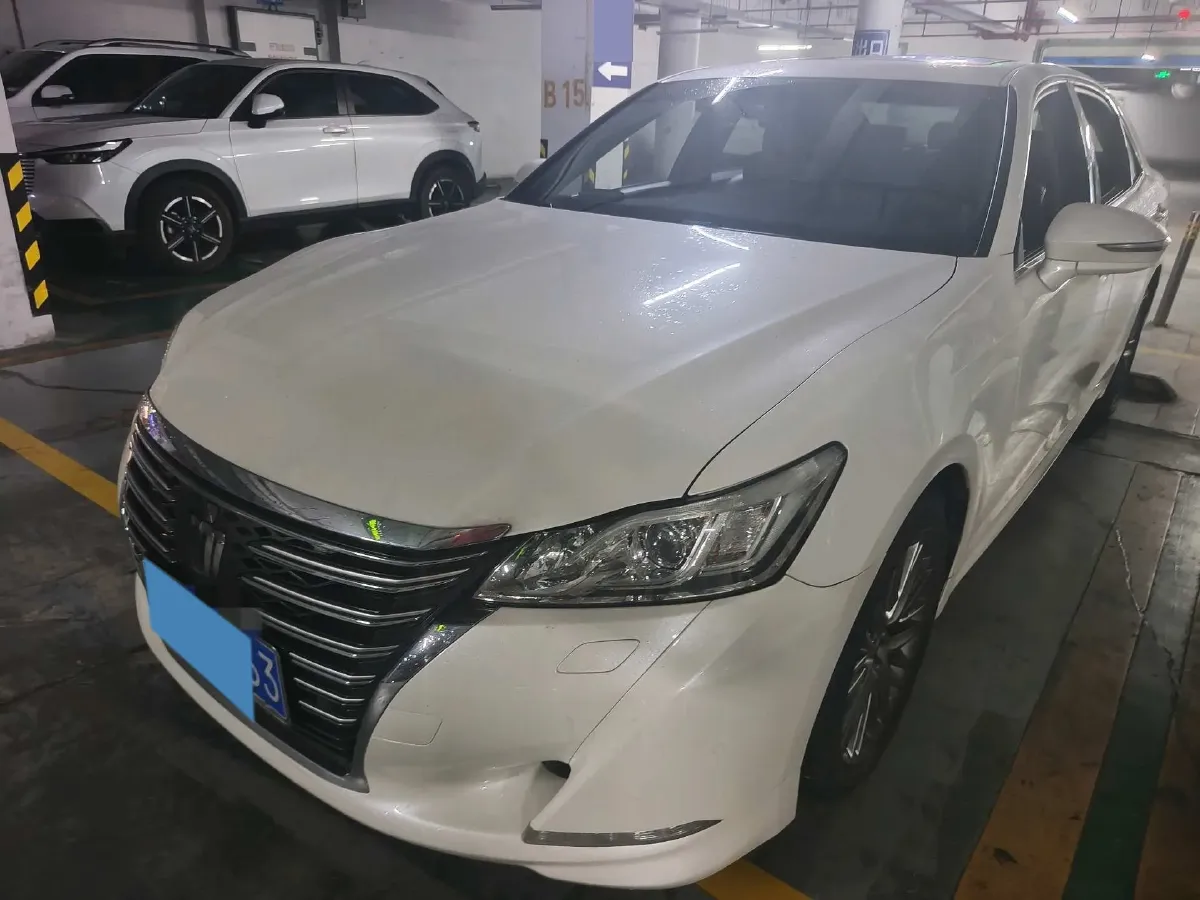 2017 Toyota Crown 2.0T 235HP L4 8AT,autocango,china used car exporter,china ev exporter,chinese used car exporter,chinese used ev exporter
