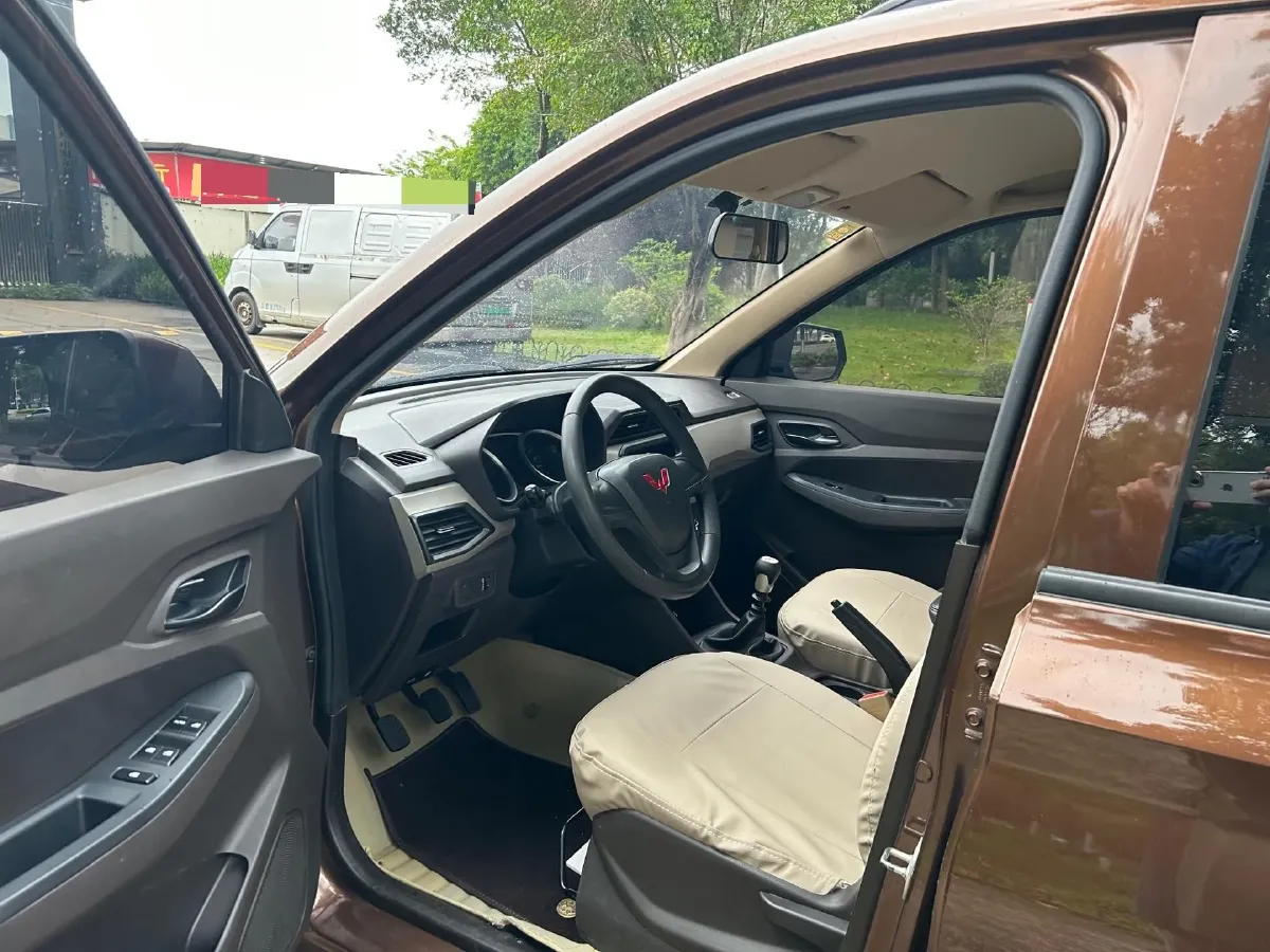 2021 Yema SiPaiKa 1.5L 109HP L4 5MT,autocango,china used car exporter,china ev exporter,chinese used car exporter,chinese used ev exporter