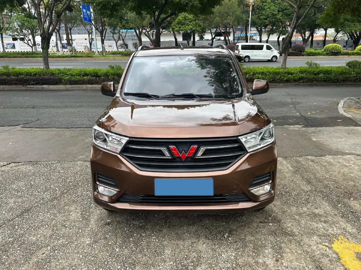 2021 Yema SiPaiKa 1.5L 109HP L4 5MT,autocango,china used car exporter,china ev exporter,chinese used car exporter,chinese used ev exporter