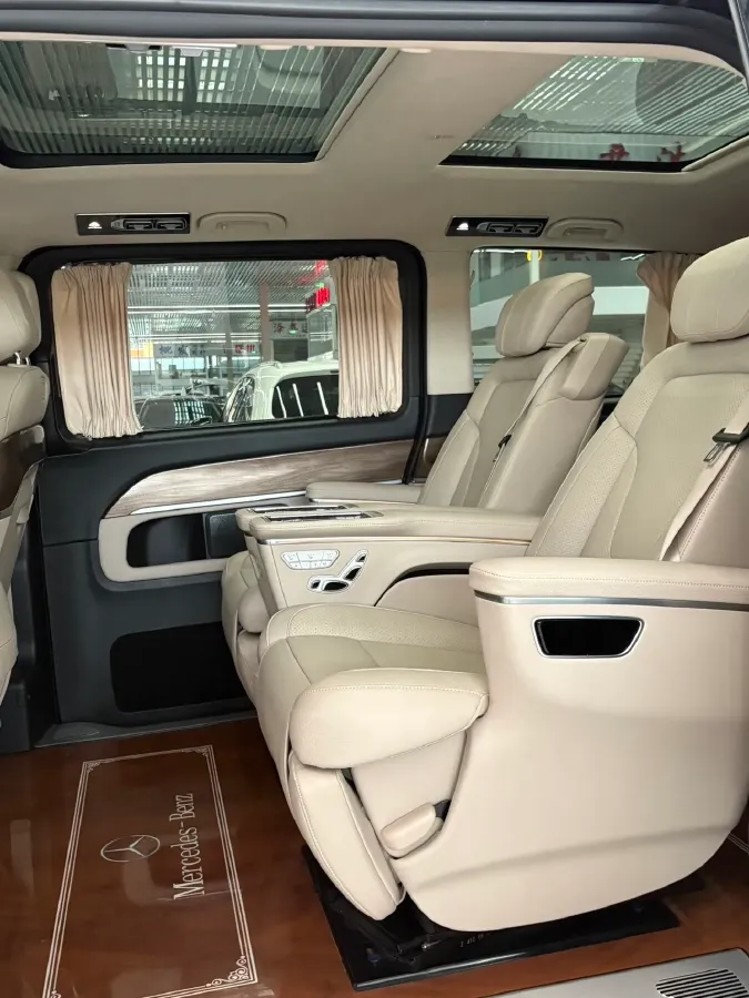 2021 Mercedes-Benz V Class 2.0T 211HP L4 9AT,autocango,china used car exporter,china ev exporter,chinese used car exporter,chinese used ev exporter