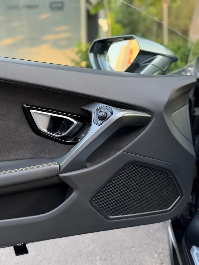 2020 Lamborghini Huracán 5.2L 611HP V10 7DCT,autocango,china used car exporter,china ev exporter,chinese used car exporter,chinese used ev exporter