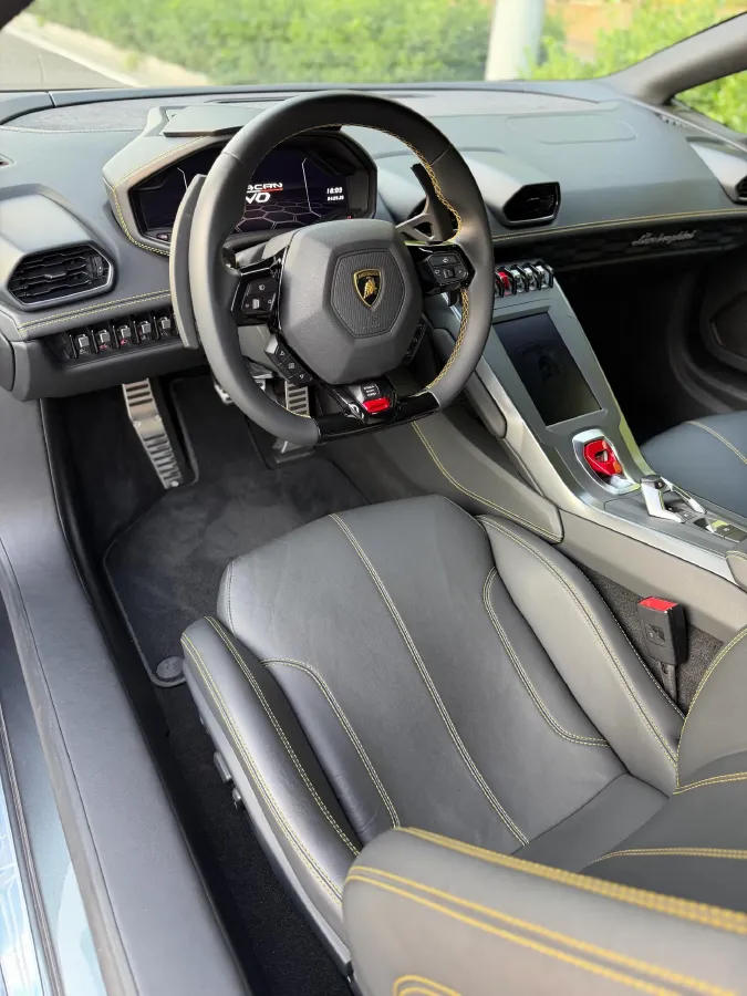 2020 Lamborghini Huracán 5.2L 611HP V10 7DCT,autocango,china used car exporter,china ev exporter,chinese used car exporter,chinese used ev exporter