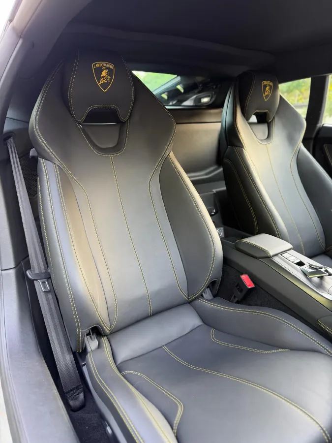 2020 Lamborghini Huracán 5.2L 611HP V10 7DCT,autocango,china used car exporter,china ev exporter,chinese used car exporter,chinese used ev exporter