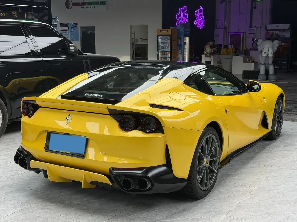 2017 Ferrari 812 6.5L 800HP V12 7DCT,autocango,china used car exporter,china ev exporter,chinese used car exporter,chinese used ev exporter