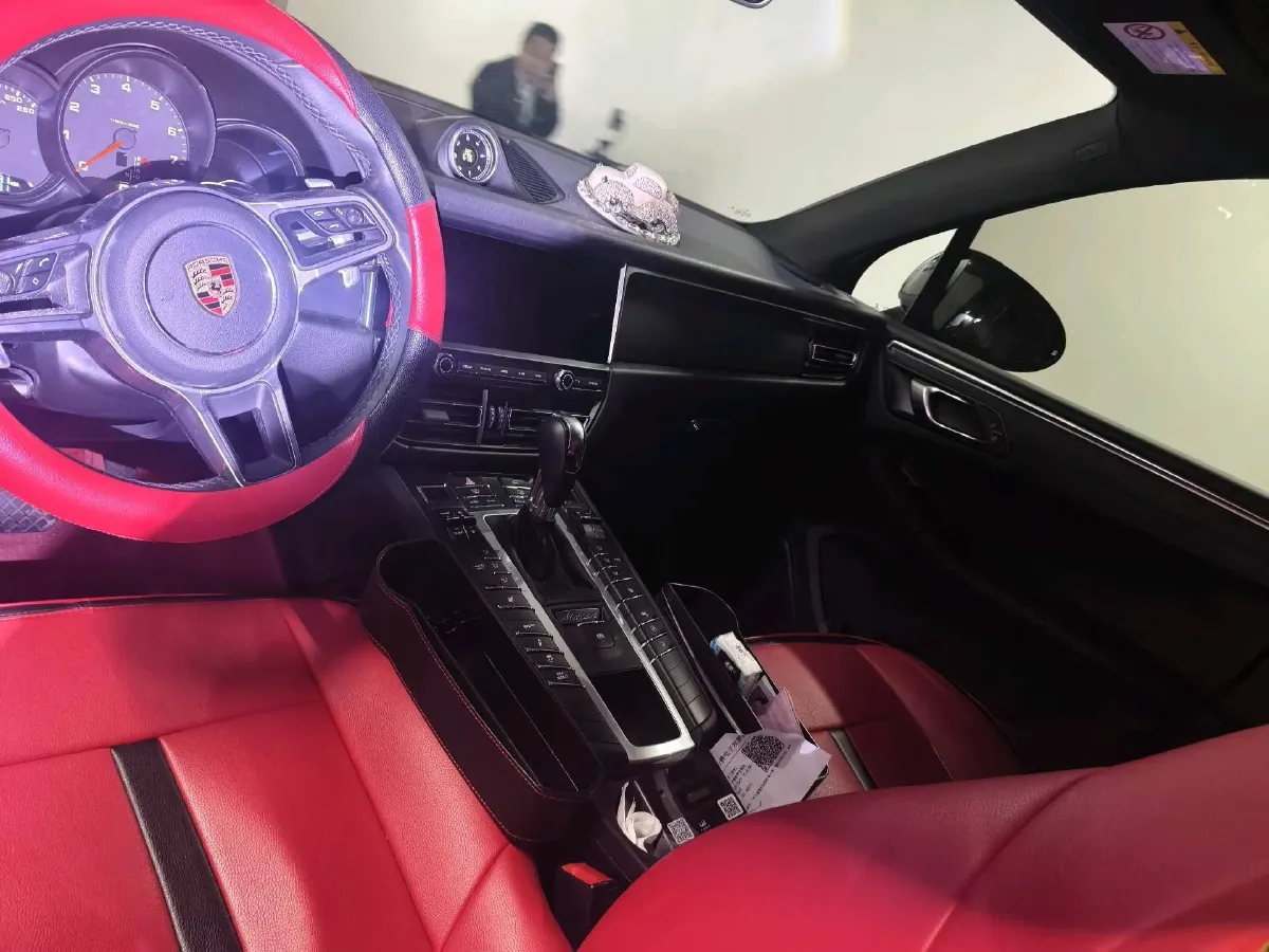 2020 Porsche Macan 2.0T 252HP L4 7DCT,autocango,china used car exporter,china ev exporter,chinese used car exporter,chinese used ev exporter