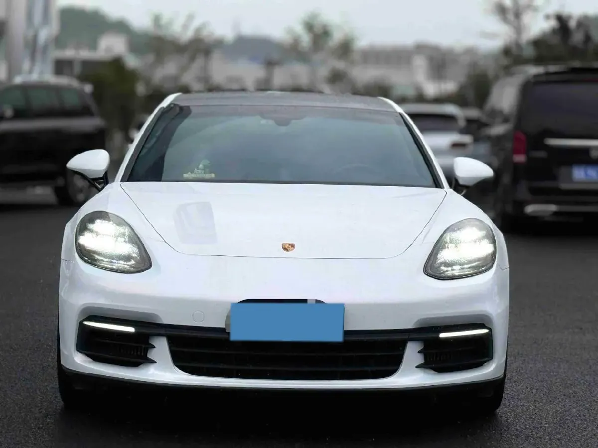2019 Porsche Panamera 2.9T 330HP V6 8DCT,autocango,china used car exporter,china ev exporter,chinese used car exporter,chinese used ev exporter