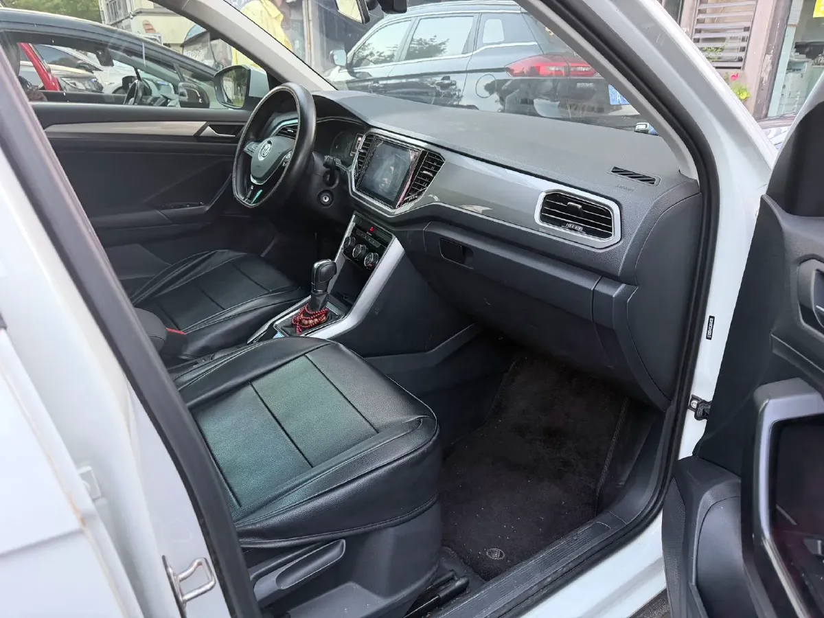 2018 Borgward BX7 2.0T 224HP L4 6AT,autocango,china used car exporter,china ev exporter,chinese used car exporter,chinese used ev exporter