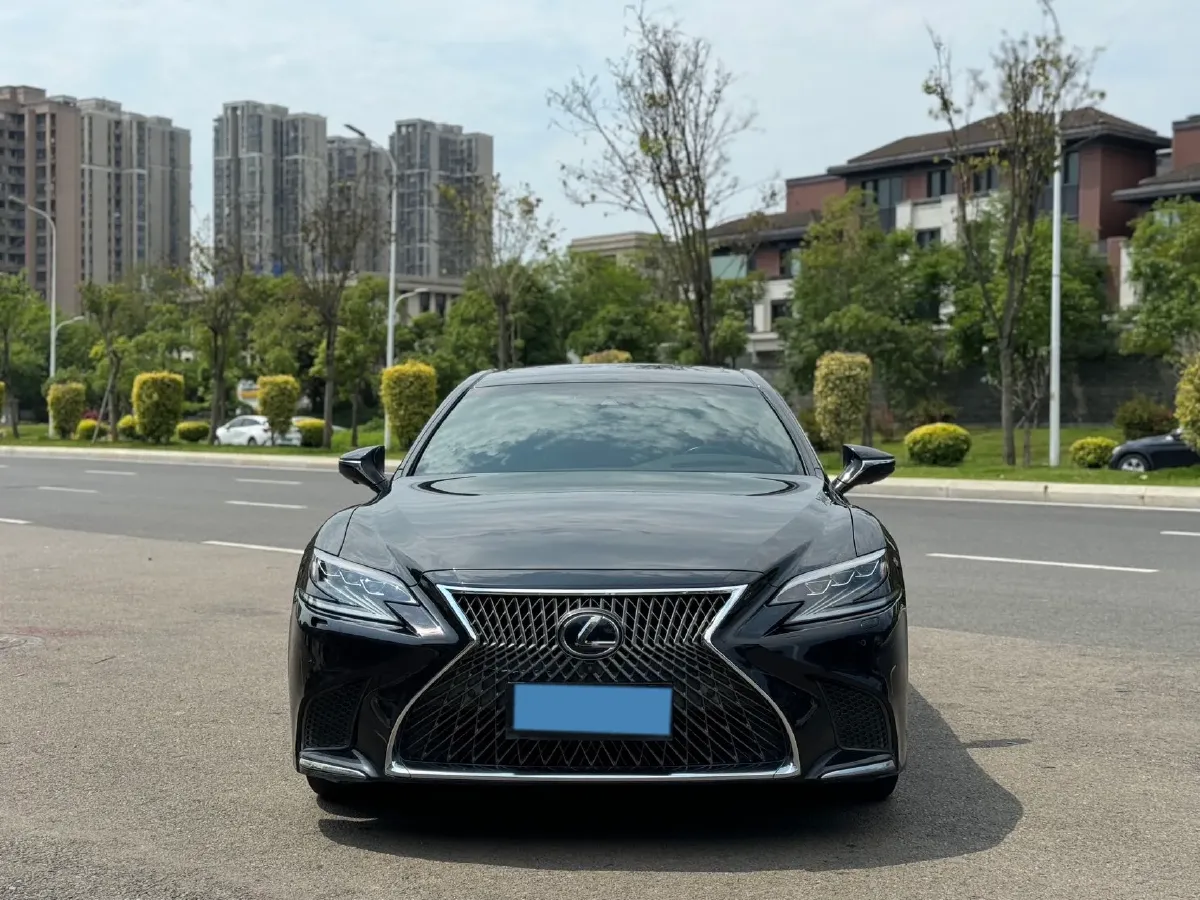 2018 Lexus LS 3.5L 316HP V6 10AT,autocango,china used car exporter,china ev exporter,chinese used car exporter,chinese used ev exporter
