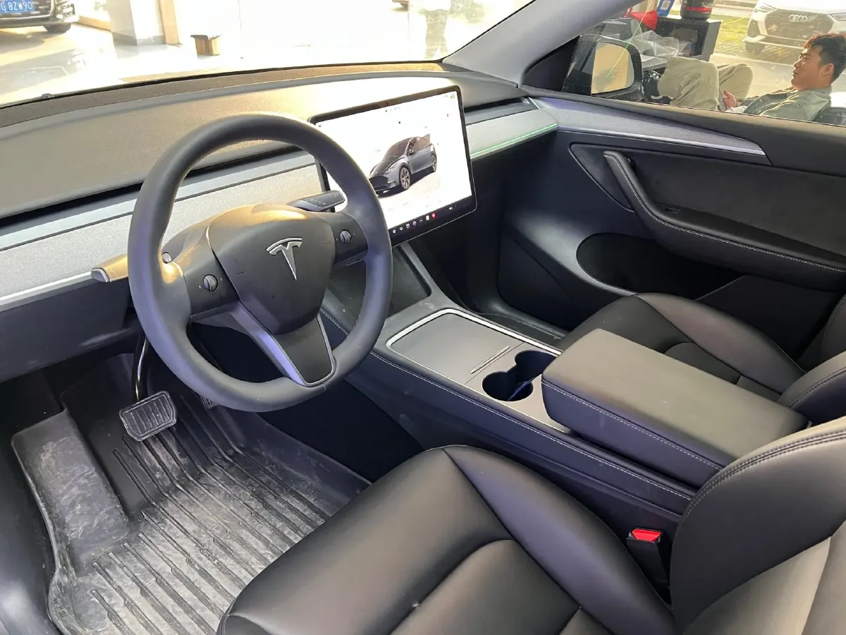 2024 Iveco OuSheng BEV 77.28KWH,autocango,china used car exporter,china ev exporter,chinese used car exporter,chinese used ev exporter