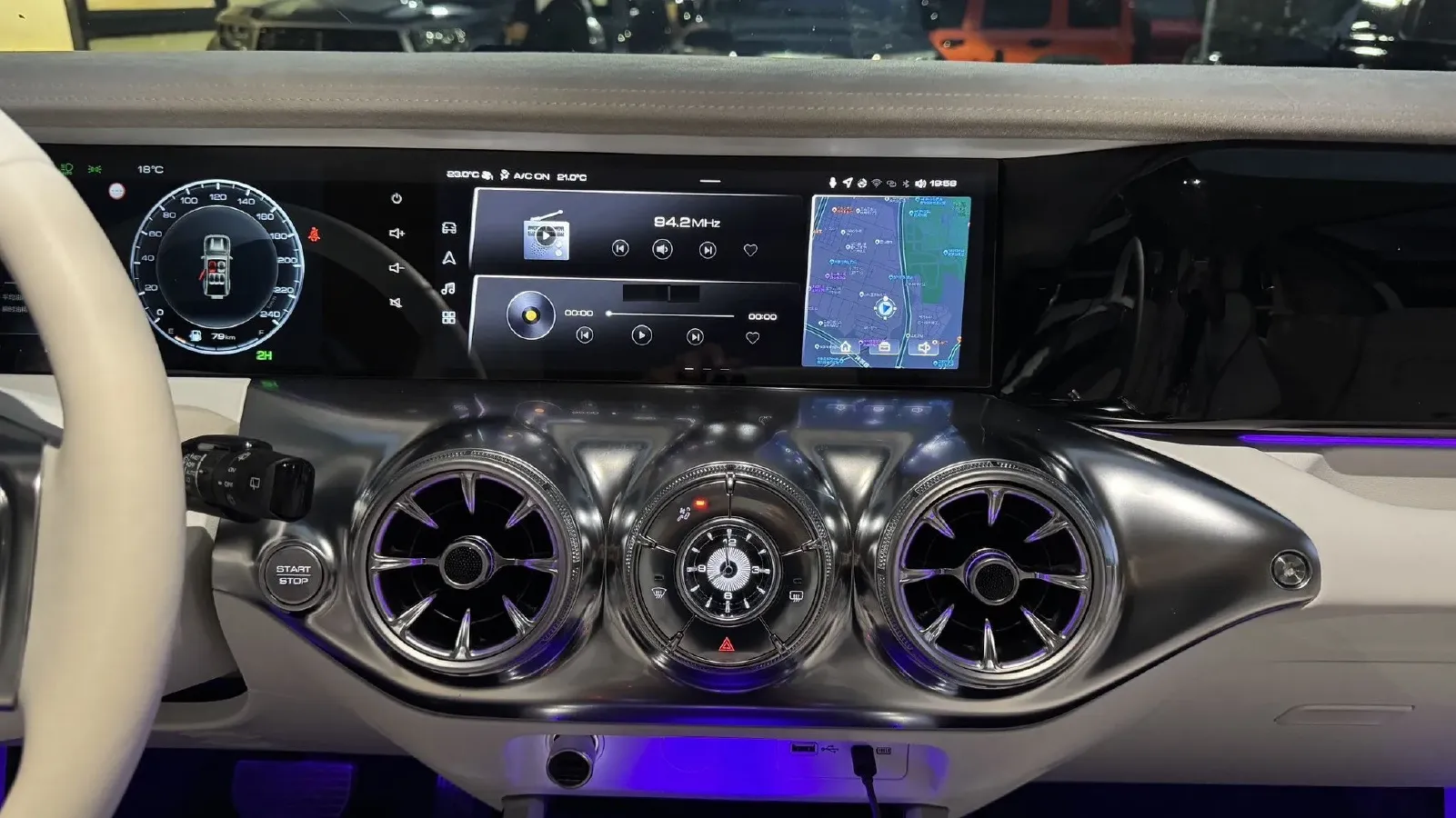 2021 Cyberspace 300 2.0T 227HP L4 8AT,autocango,china used car exporter,china ev exporter,chinese used car exporter,chinese used ev exporter
