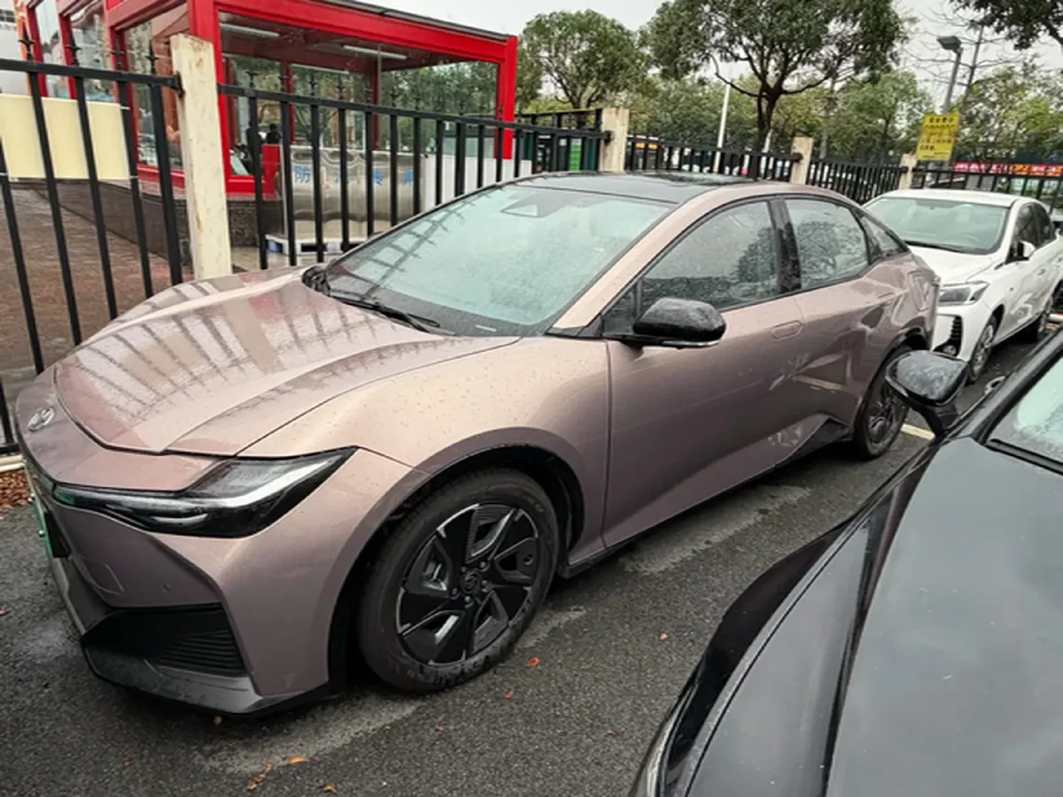 2023 Toyota bZ3 BEV 65.28KWH,autocango,china used car exporter,china ev exporter,chinese used car exporter,chinese used ev exporter