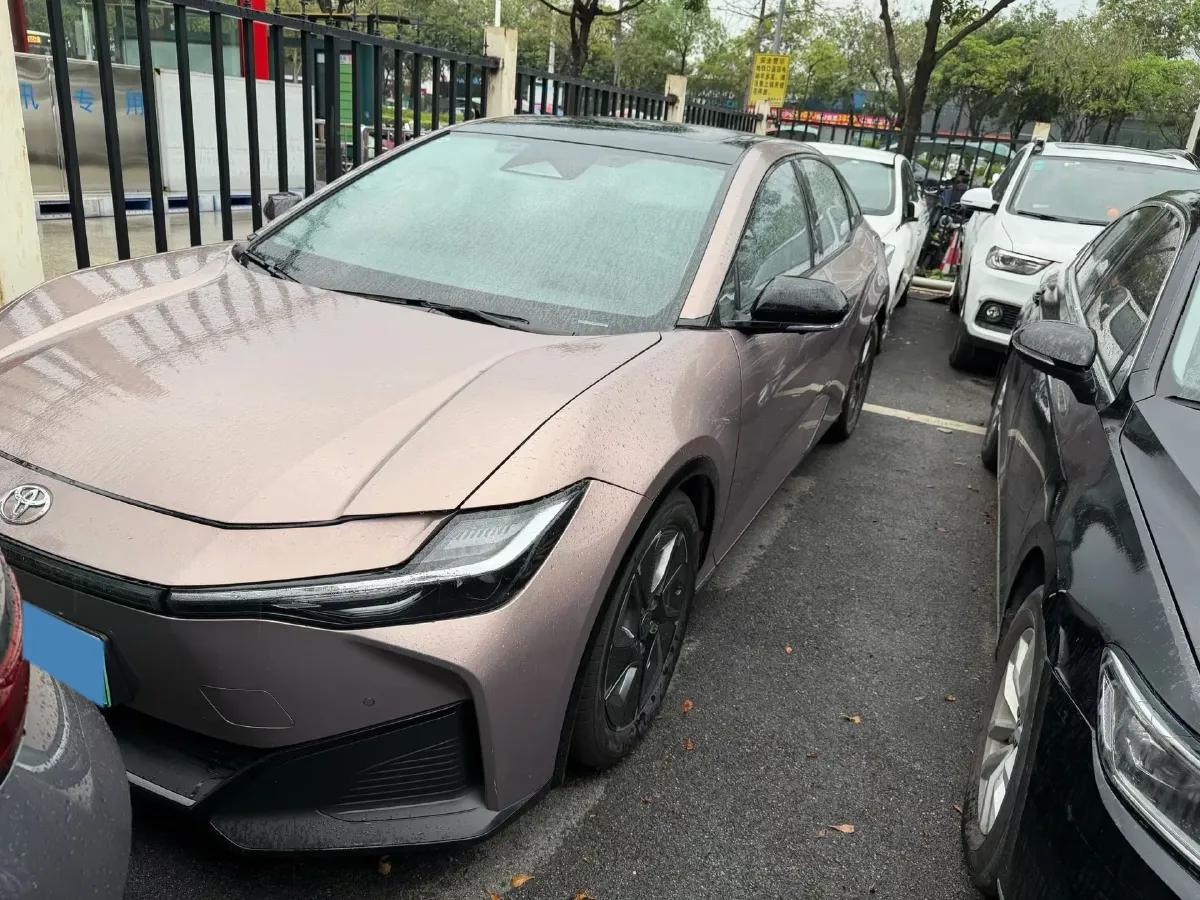 2023 Toyota bZ3 BEV 65.28KWH,autocango,china used car exporter,china ev exporter,chinese used car exporter,chinese used ev exporter