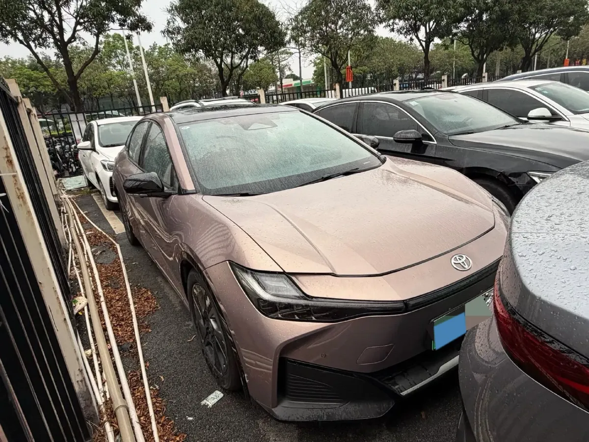 2023 Toyota bZ3 BEV 65.28KWH,autocango,china used car exporter,china ev exporter,chinese used car exporter,chinese used ev exporter
