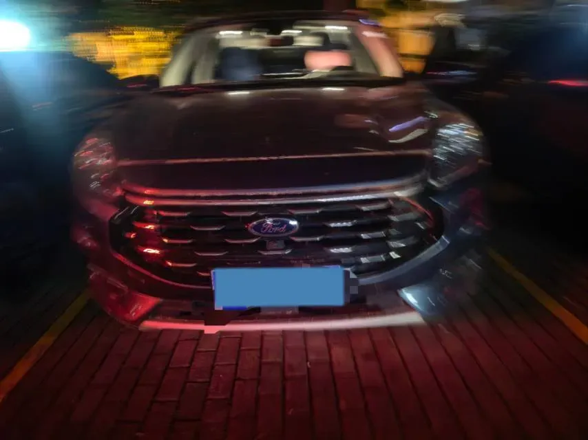 2020 Ford Escape 2.0T 248HP L4 8AT,autocango,china used car exporter,china ev exporter,chinese used car exporter,chinese used ev exporter